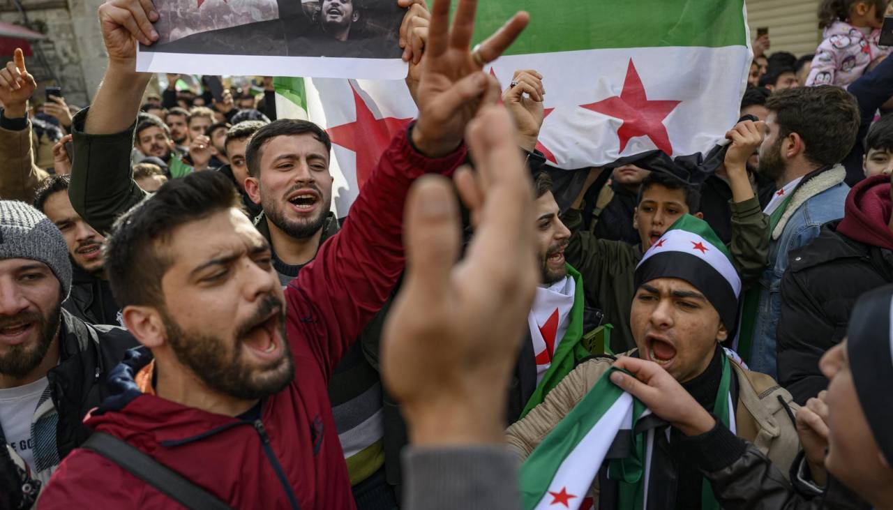 Los rebeldes sirios toman Damasco y anuncian el fin del régimen de Al Asad