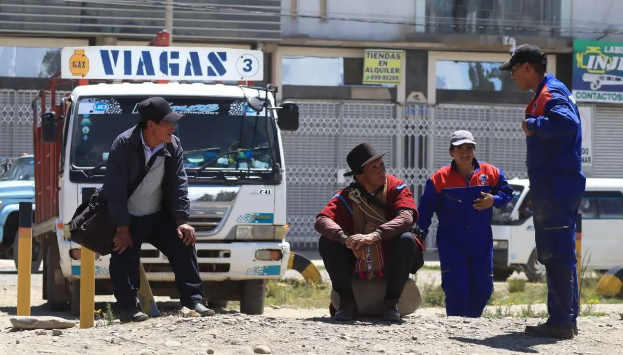 Sector industrial reporta pérdidas entre $us 15 y 20 millones diarios debido a los bloqueos