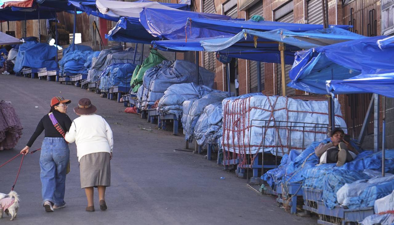 La Policía anuncia otro ‘corredor humanitario’ para que llegue a La Paz alimentos, oxígeno y otros insumos 