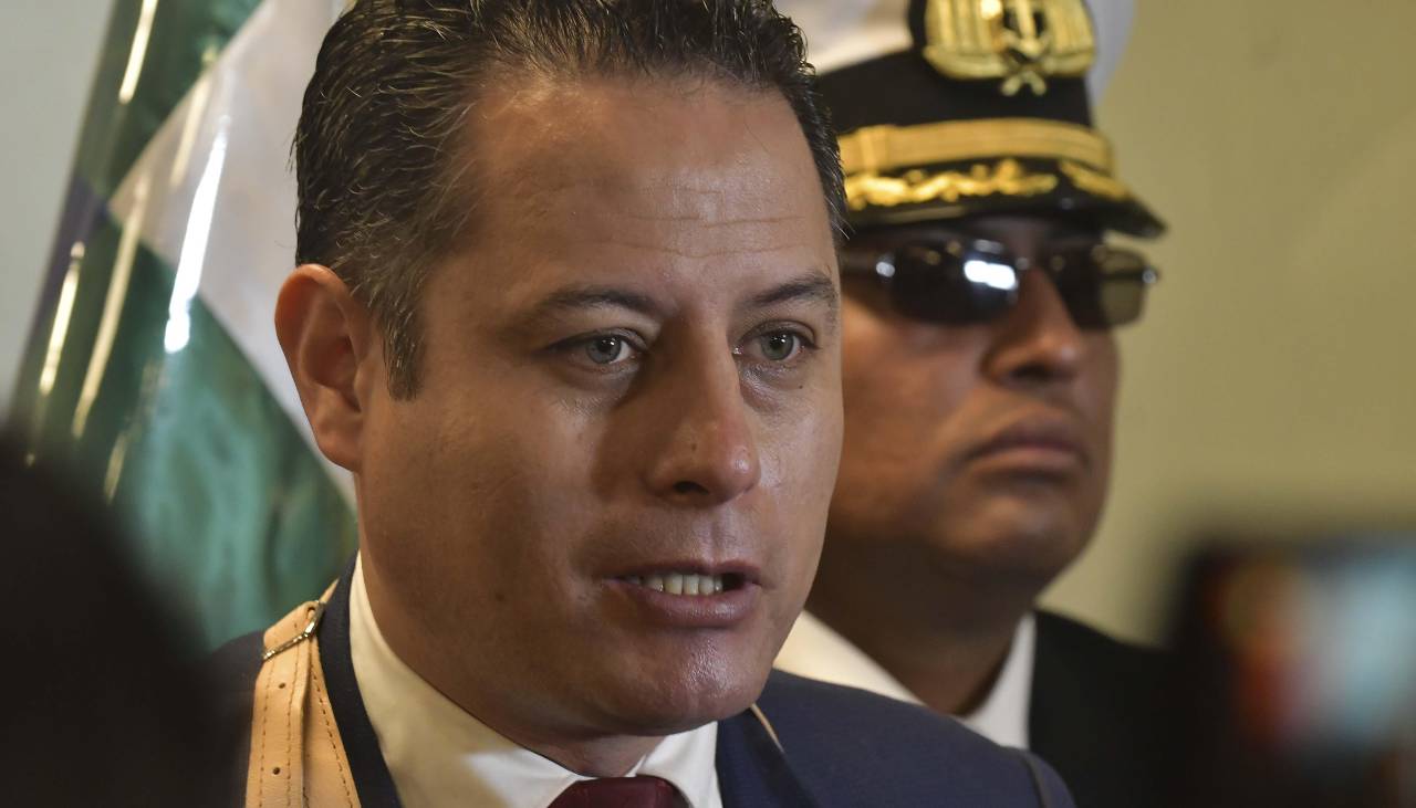 Lara sobre Espinoza: “El ministro está buscando culpables donde no los hay, debería renunciar por moral”
