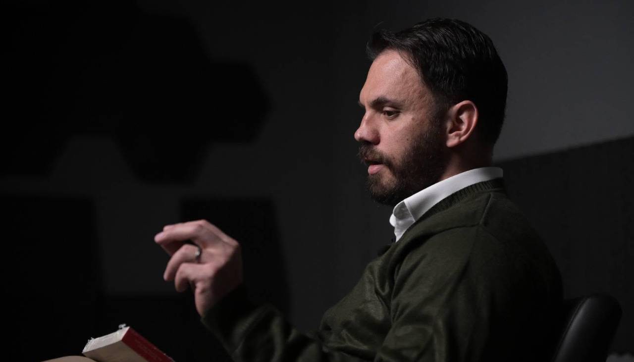 Oficial: Del Castillo “no está detenido”, pero “se lo está buscando”, revela el Gobierno 