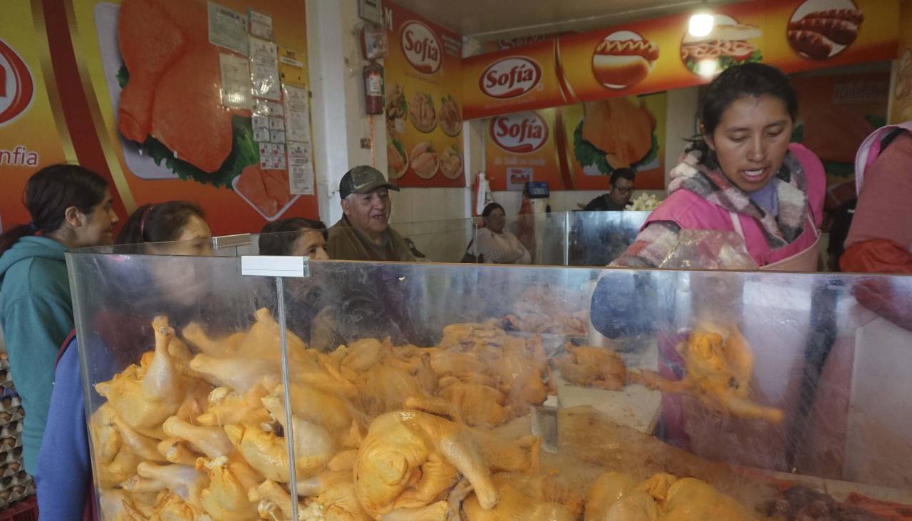 Día 41 de protestas: No ofertan pollo en La Paz y hay variación del precio en Cochabamba y Santa Cruz