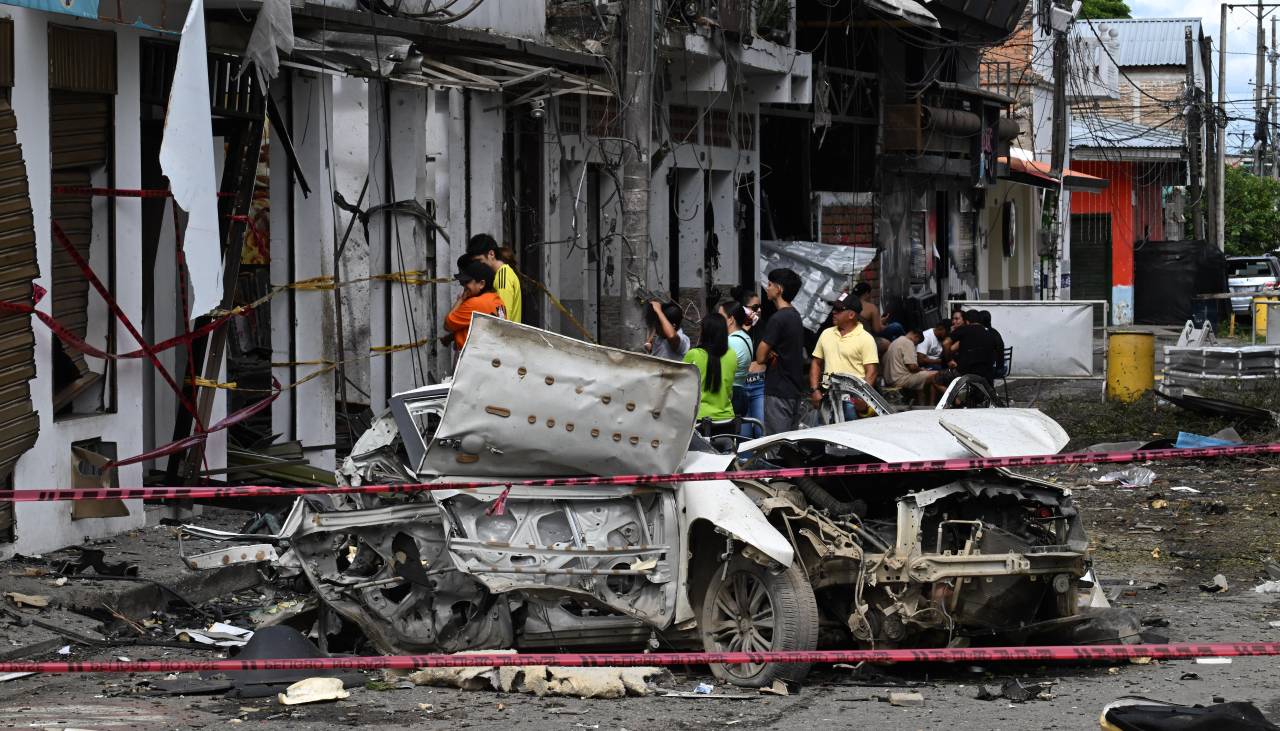 Tres muertos en 16 ataques con disparos y explosivos de guerrilleros en Colombia