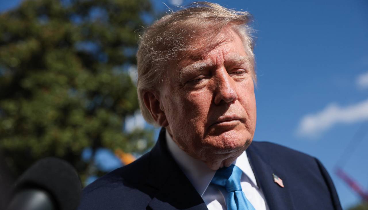 Trump dice que EEUU aún analiza posible peste pulmonar en Rusia y que ayudará “en todo lo posible”