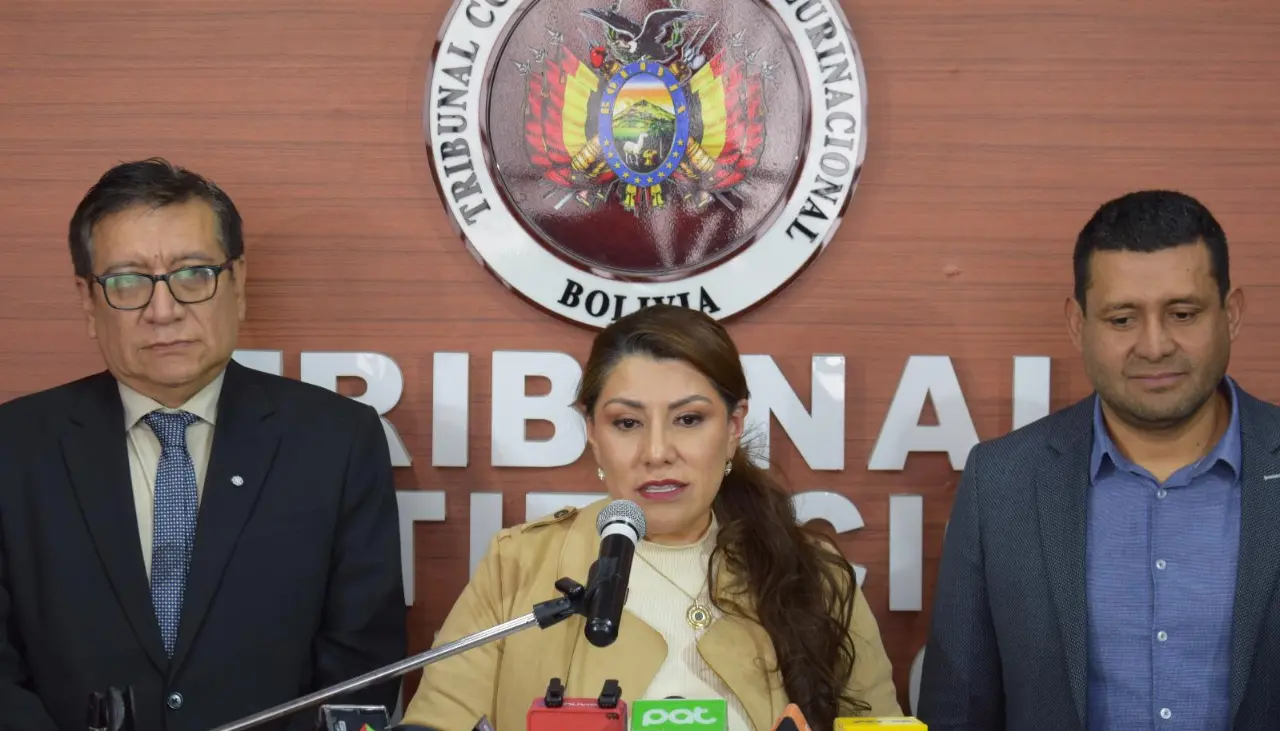TCP instruye al TSE mantener credencial de Coaquira como magistrada del TSJ tras suspender la resolución del juez de Coroico