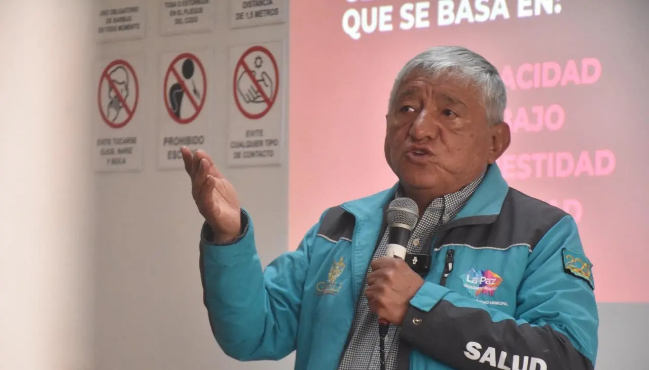 “He decidido reducir mi salario”: Arias dice que donará la mitad de su sueldo a hogares desamparados