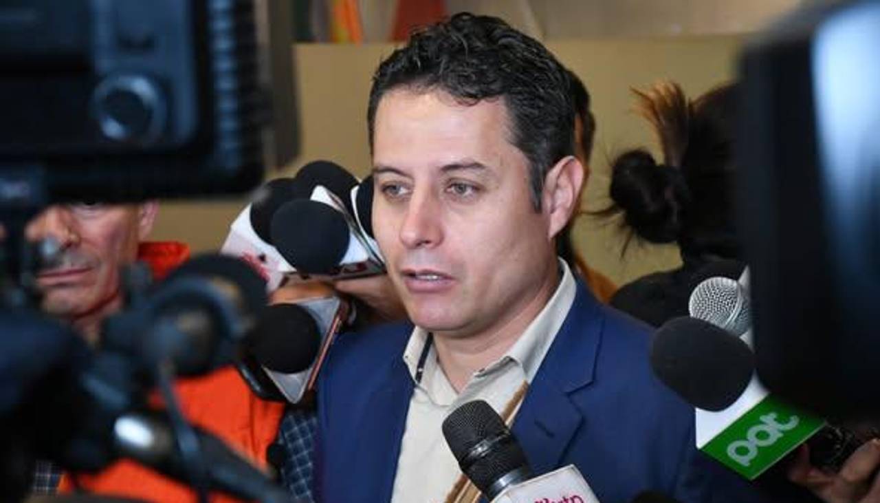 “De 14 días de gestión, seis el vicepresidente estuvo afuera (del país)”, dice vocera de Gobierno