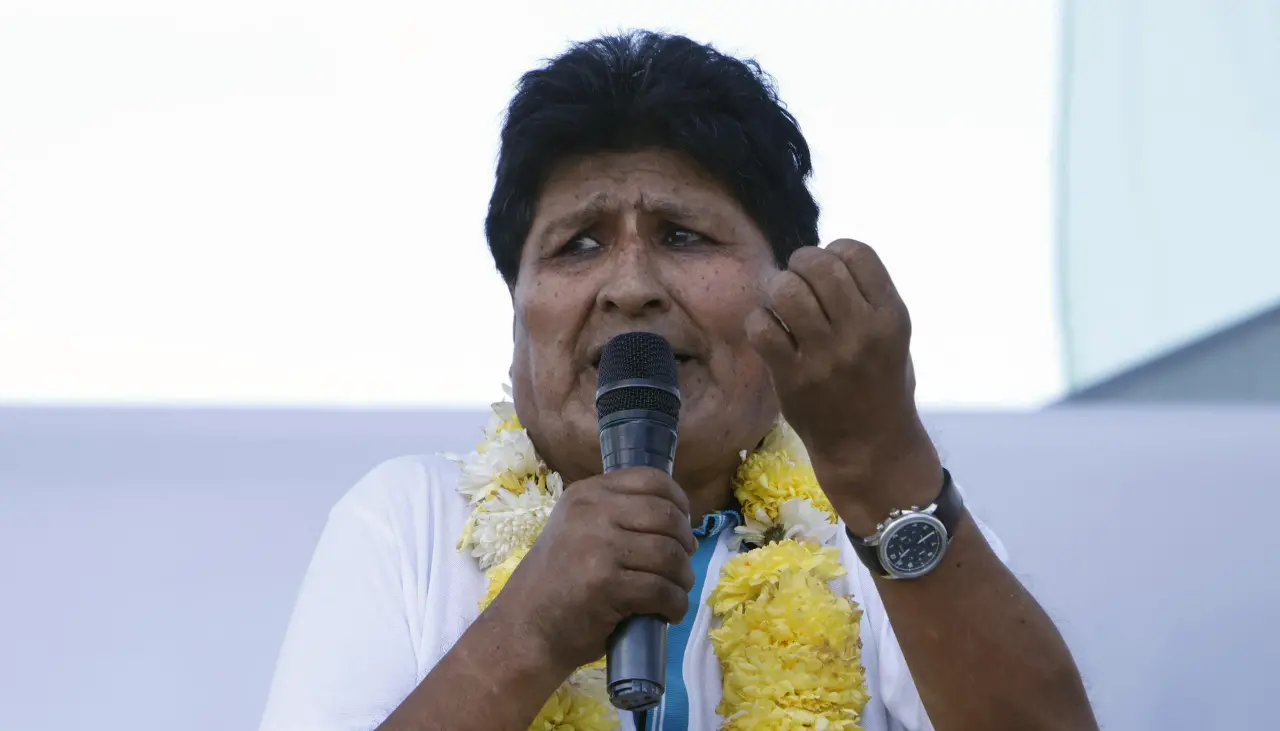 Cocalero plantea pedir asilo para Evo Morales y dice que vigilia en Lauca Ñ genera desgaste económico