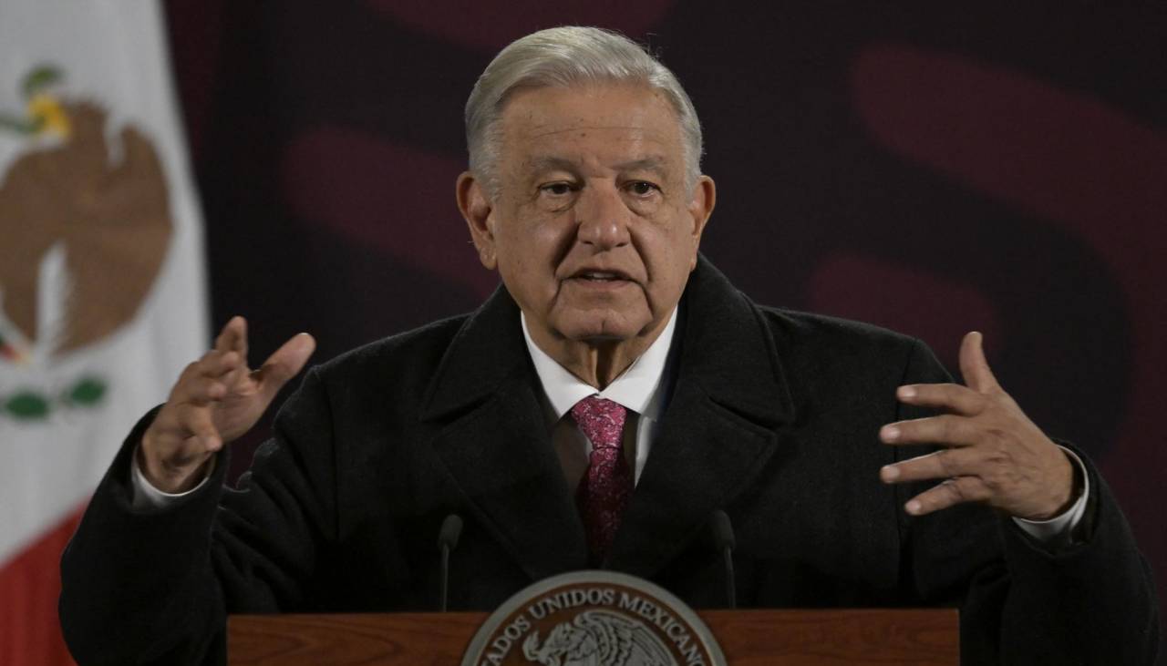 “Me voy muy contento”, dice López Obrador en su último día como presidente mexicano