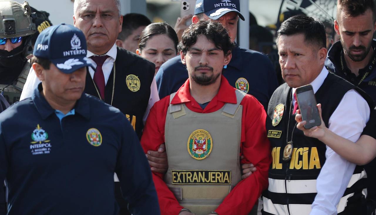 Detenido en Perú por triple feminicidio en Buenos Aires llega a Argentina y será indagado