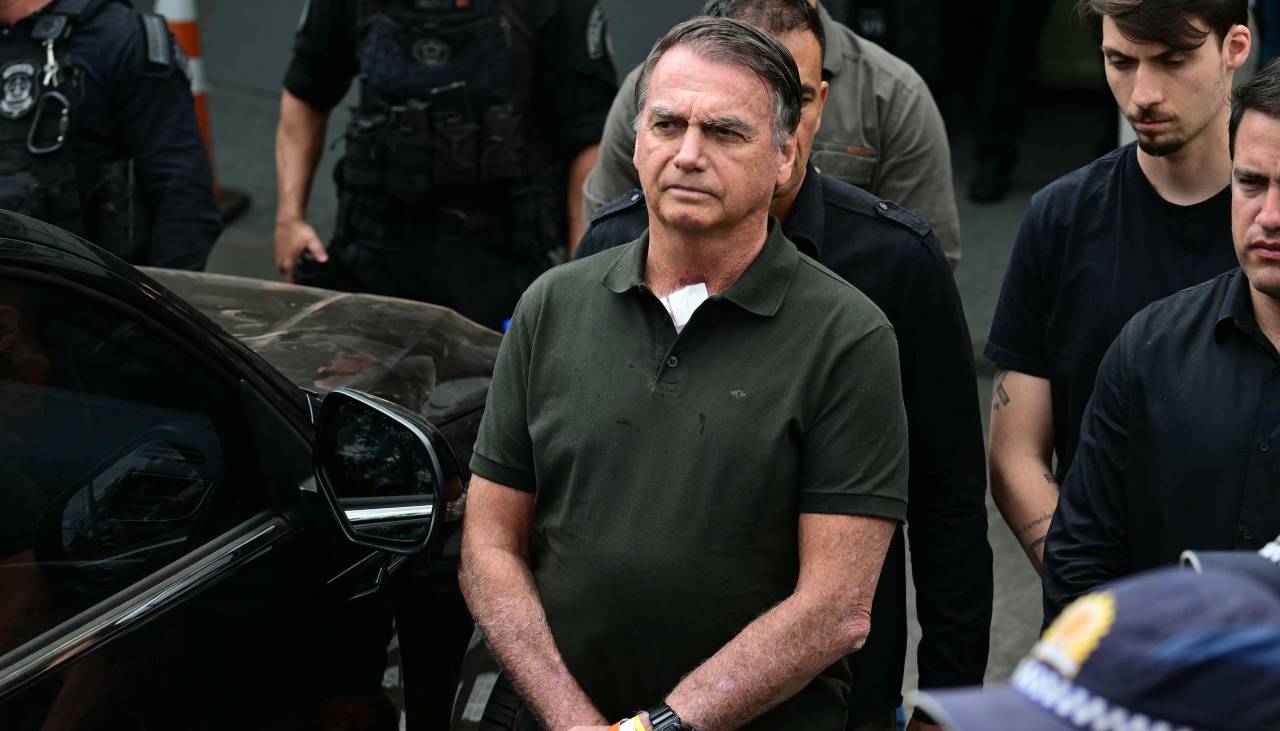 Bolsonaro sale de terapia intensiva y espera decisión sobre prisión domiciliaria