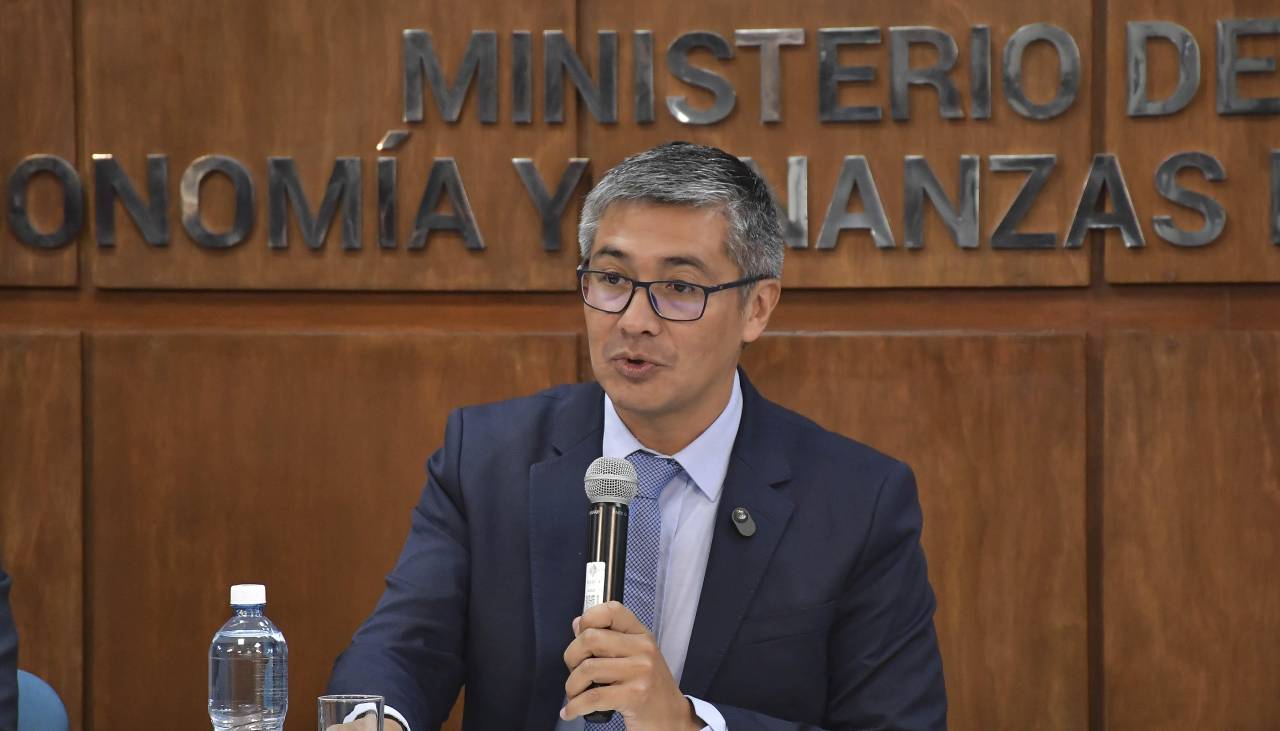 Espinoza descarta gestiones para impulsar un crédito del FMI de $us 3.300 millones