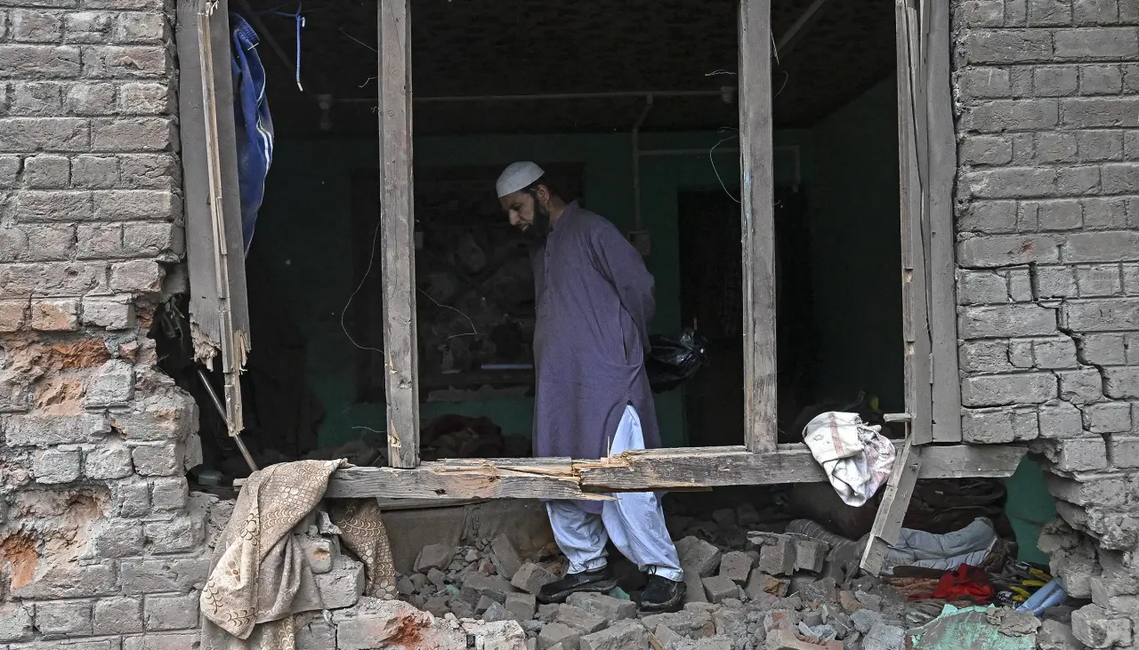 La batalla de drones India-Pakistán se intensifica mientras cifra de muertos asciende a 82