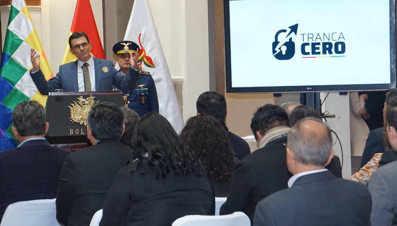 El Gobierno lanza el programa “Tranca cero” para desmontar la burocracia y optimizar servicios