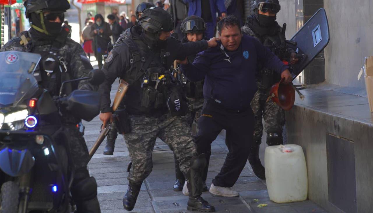 ¿Qué pasó con los mineros arrestados en el enfrentamiento con la Policía?