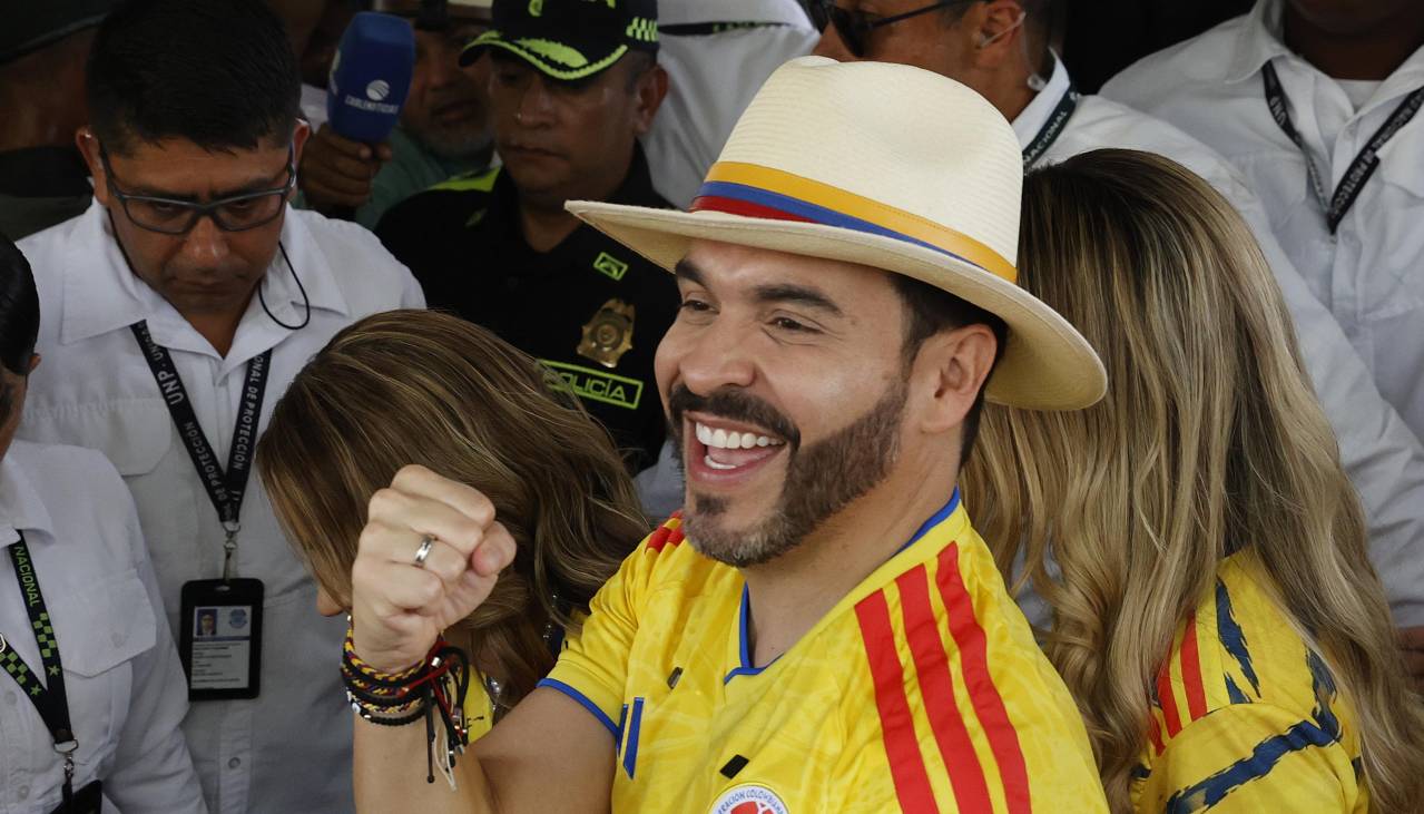 Elecciones en Colombia: De la Espriella, candidato de derecha, gana por estrecho margen, según el preconteo oficial