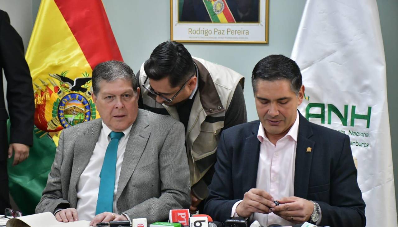Intervención a YPFB: Revelan despachos sin factura, controles manuales y retiros del doble de combustible de lo permitido