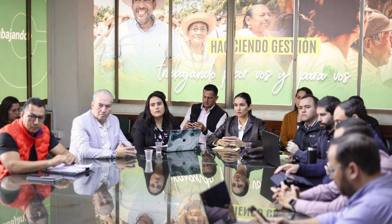 “La iliquidez es dramática”: Aguirre denuncia que la Gobernación cruceña enfrenta una deuda de Bs 100 millones