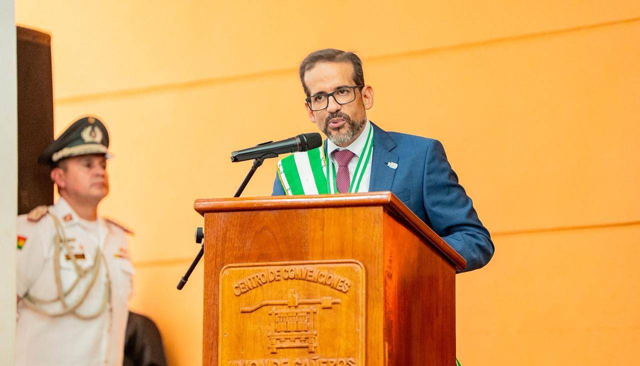 Camacho convoca a Comisión Agraria para abordar avasallamientos en Santa Cruz