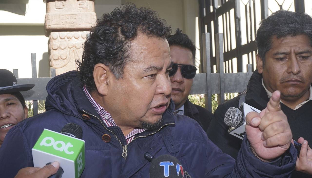 Gremiales al presidente Rodrigo Paz: “Tiene que cambiar su gabinete”