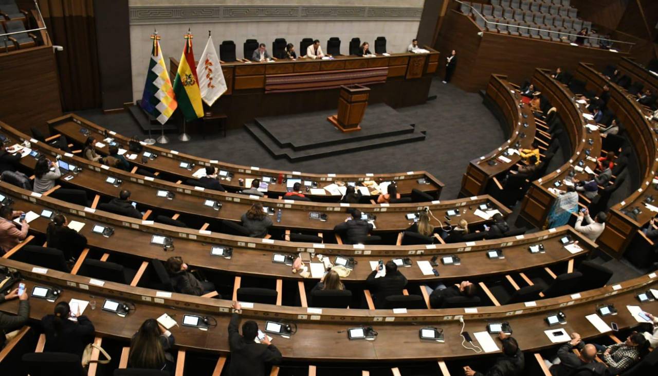 Edmand Lara convoca a sesión de la ALP para la interpelación del ministro de Gobierno 