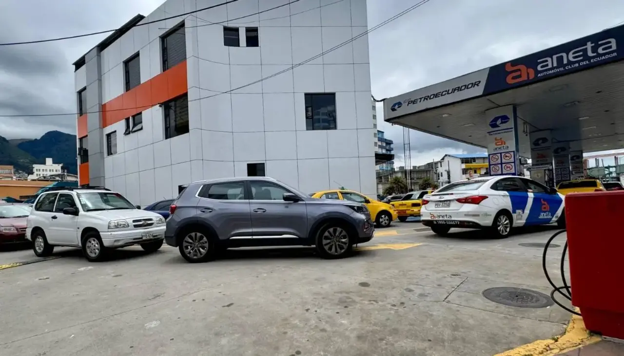 Nueva subida en el precios de los combustibles en Ecuador