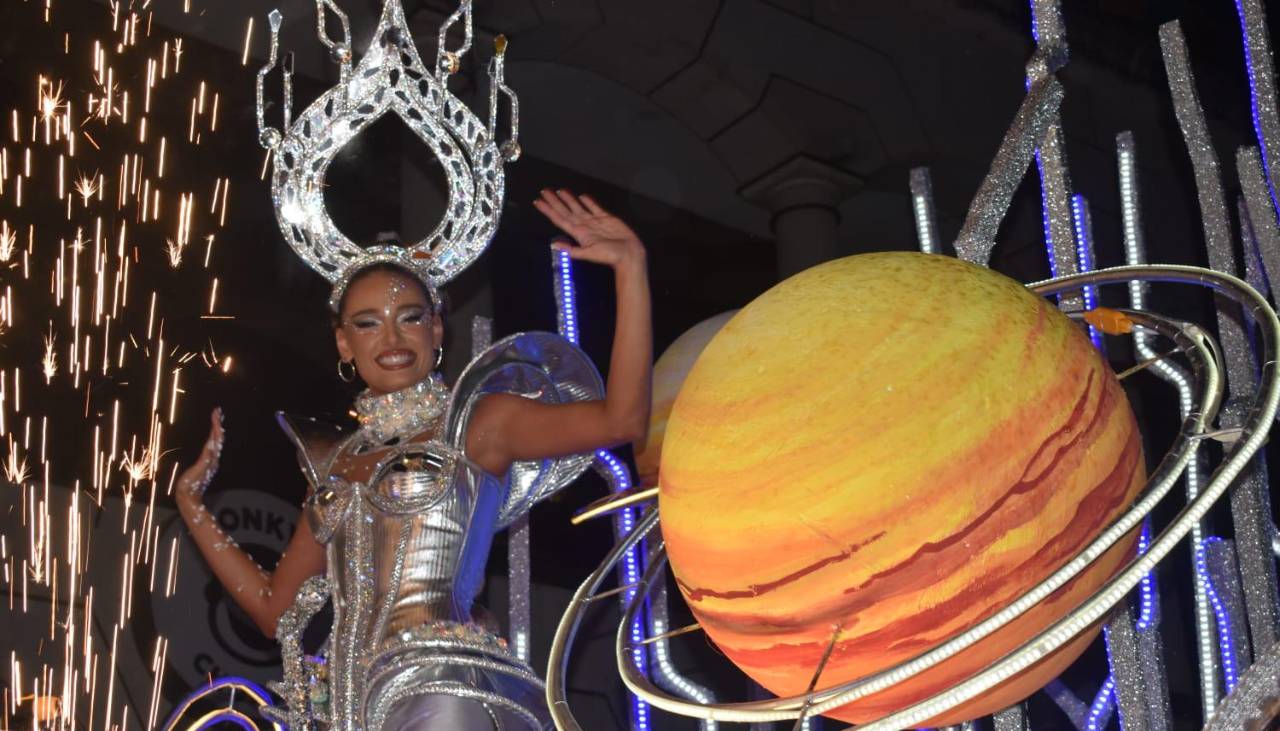 Emoción, alegría y espectáculo: Así se vivió la cuarta precarnavalera cruceña 