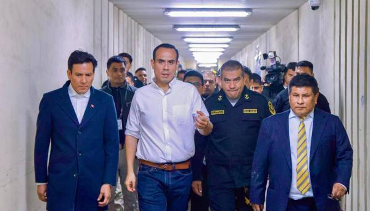 Presidente de Perú anuncia cambio de gabinete “de amplia base” y agradece servicios a ministros de Boluarte
