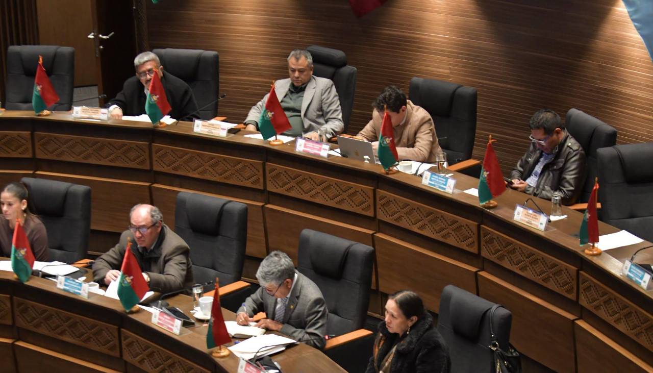 Comisión del Senado aprueba el informe del PGE reformulado 2026 y lo remite al pleno