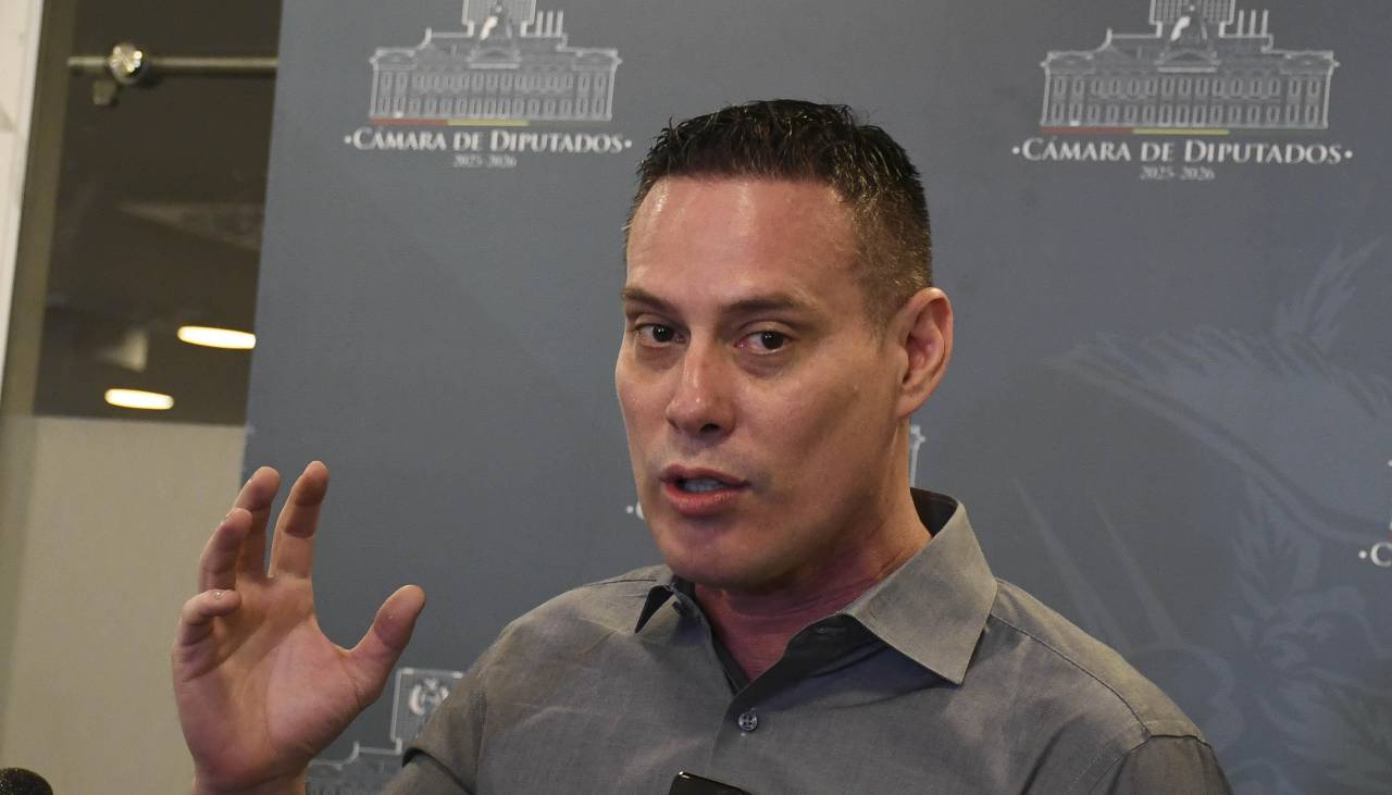Visas de EEUU: López evita declarar tras su arribo a Santa Cruz y dice que dará una conferencia este viernes