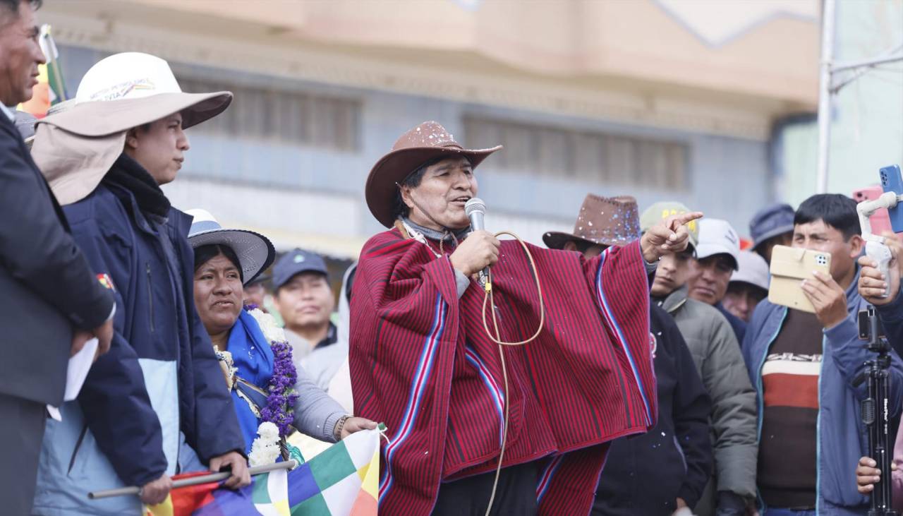 Marcha evista llega a Lahuachaca y Morales llama a su dirigencia para evaluar la movilización 