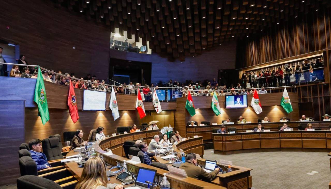 Senado sanciona crédito de más de $us 118 millones para obras viales y pasa al Ejecutivo para su promulgación 