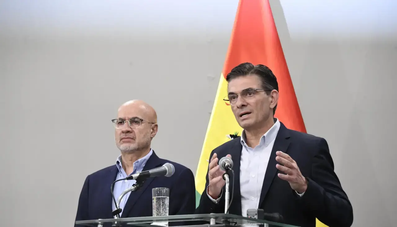 Paz a Lupo: “Hoy usted tiene nuevo destino con la patria y el Gobierno en la OEA”