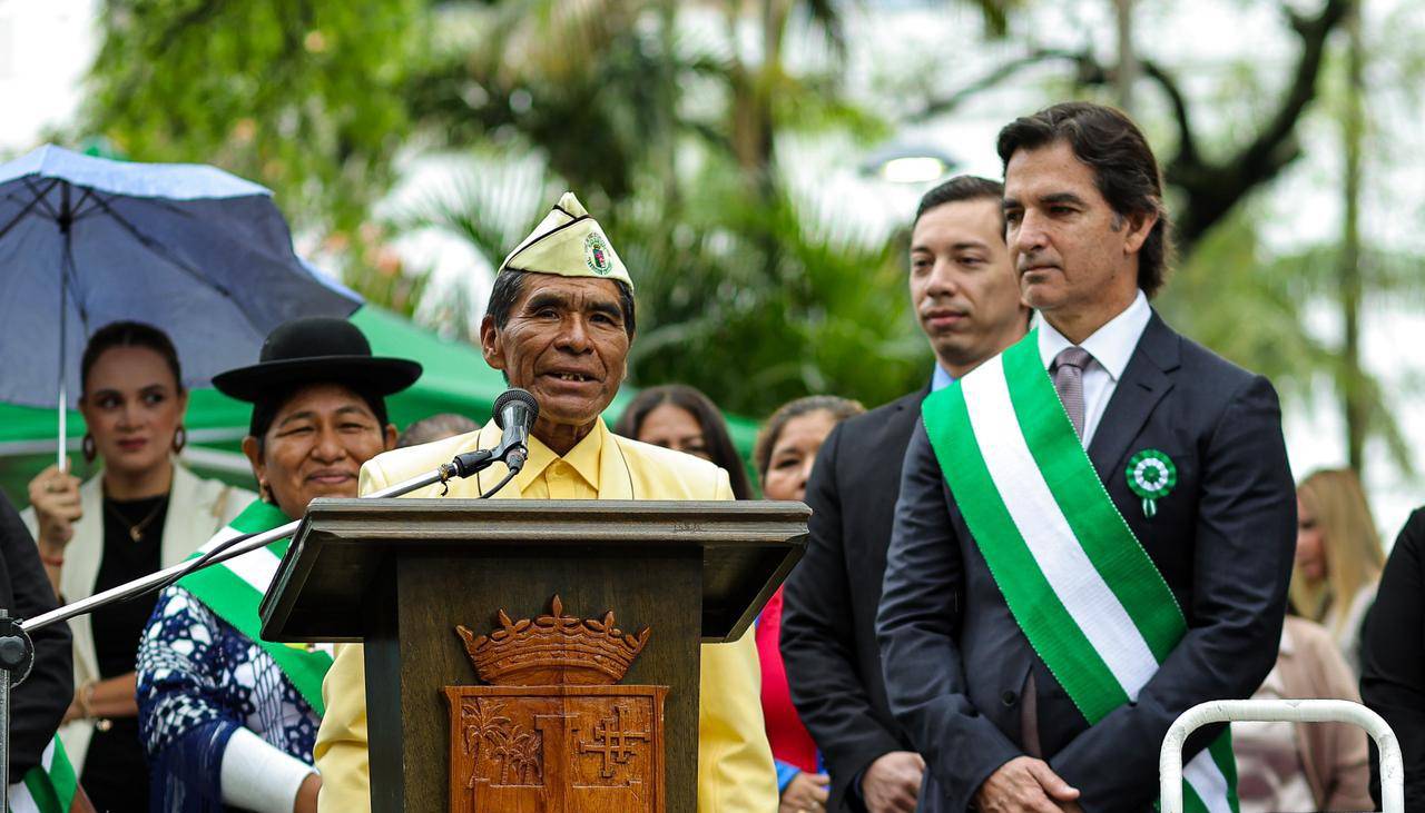 Cruz Aleluya, el vendedor del ‘café cortadito’ que emocionó en la iza de la bandera cruceña