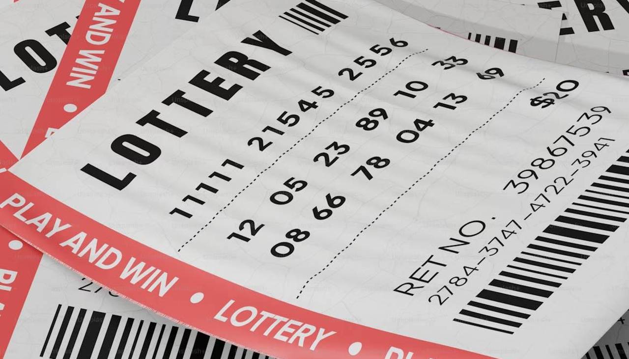 No tenía ni para comprarse un número de la lotería pero ganó el premio mayor y se acordó del hombre que le ayudó