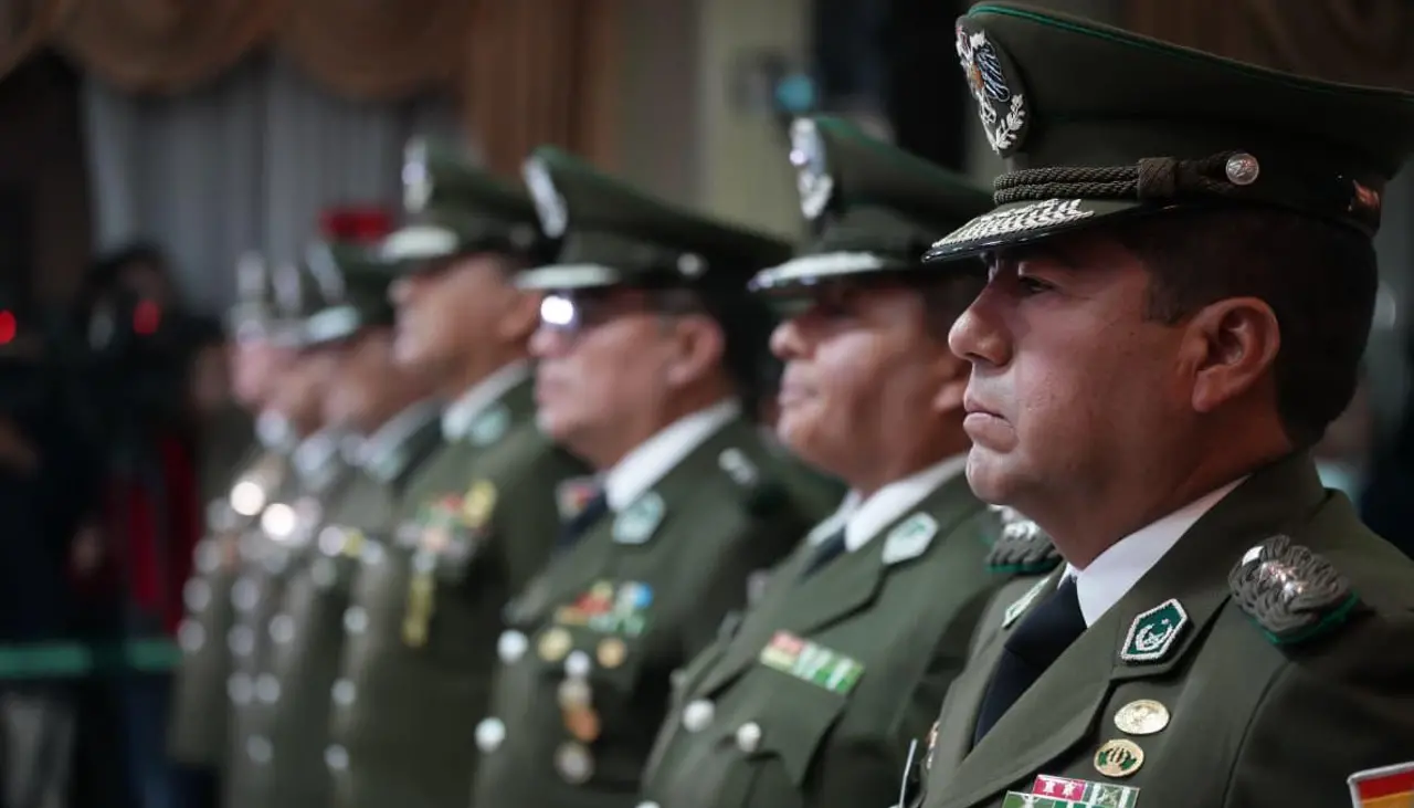 En medio de discursos de combate a la corrupción, posesionaron a los nuevos comandantes de la Policía 