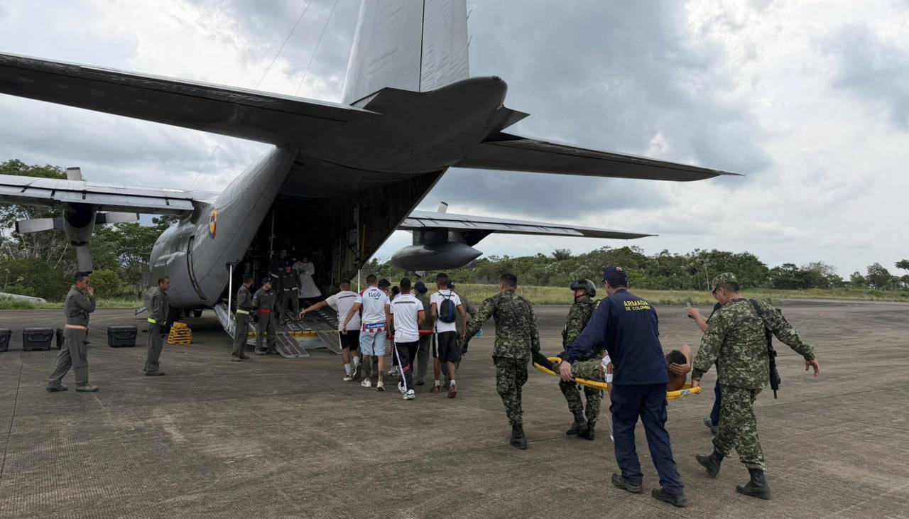 Aumentan a 8 los fallecidos y a 83 los heridos en accidente de avión militar en Colombia