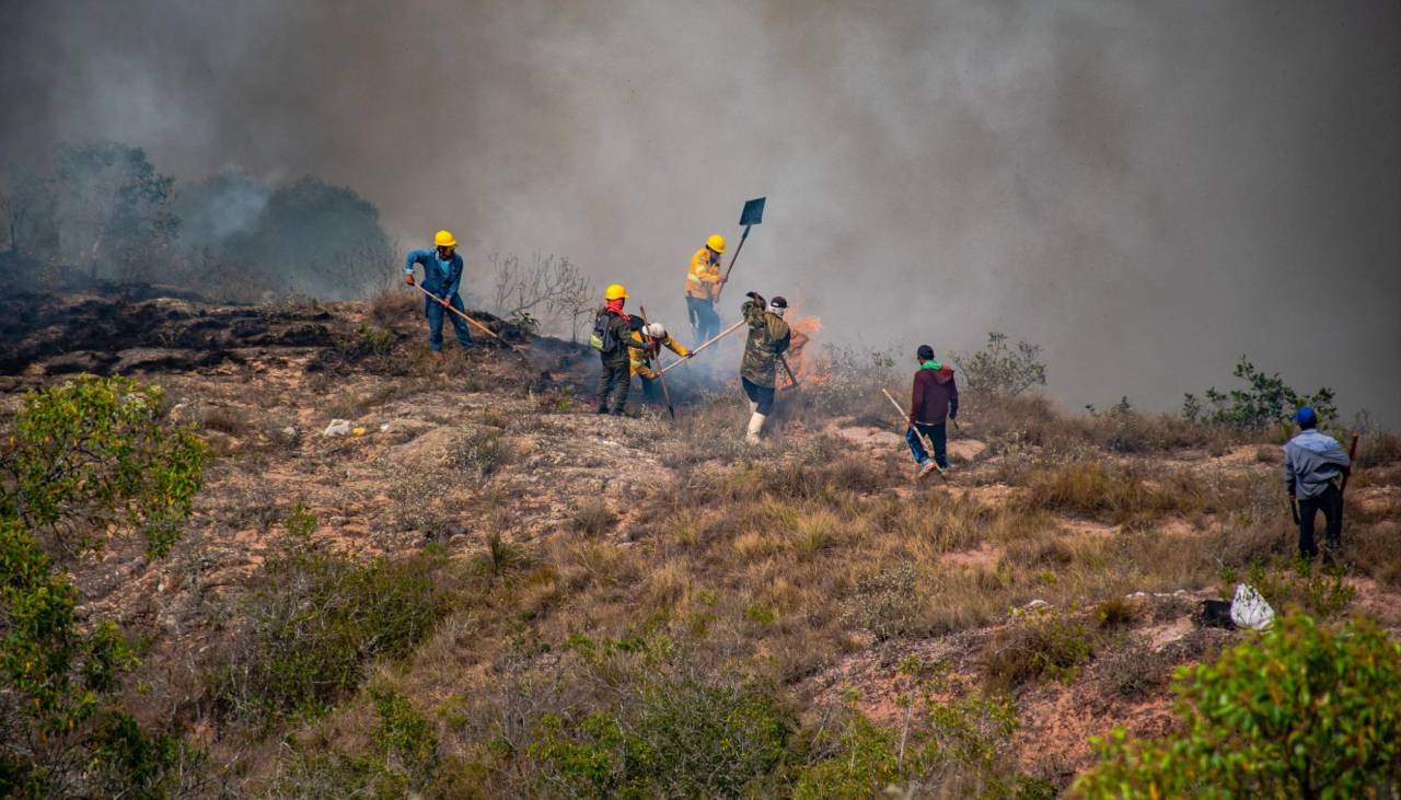 Incendios forestales: Cuatro municipios de los valles cruceños están en emergencia