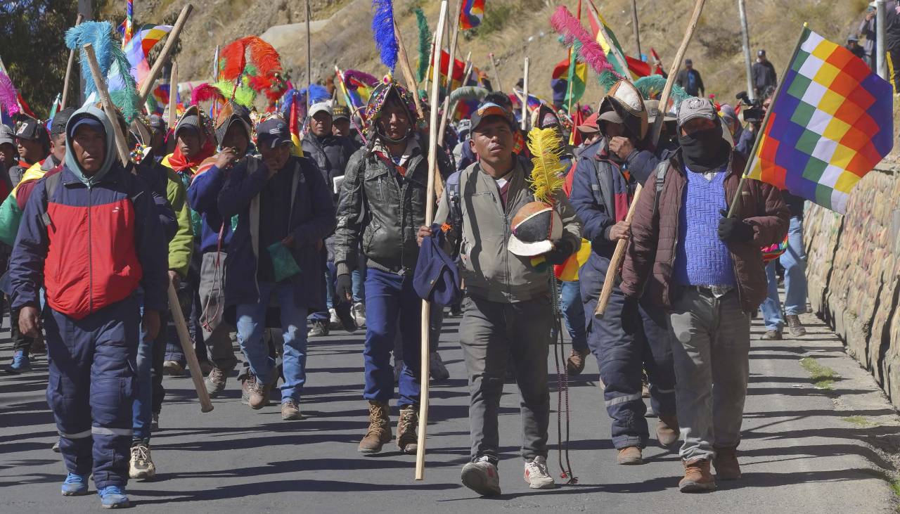 Campesinos Túpac Katari ponen cinco condiciones al Gobierno para ir al diálogo y exigen una respuesta en 24 horas 