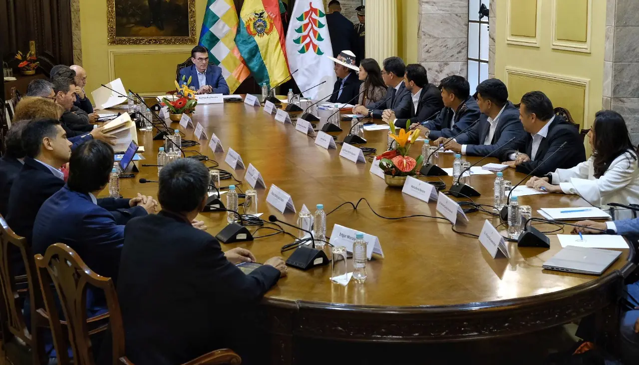 Gobernadores señalan que el 50/50 es una necesidad para los departamentos y que debe tener una mirada regional 