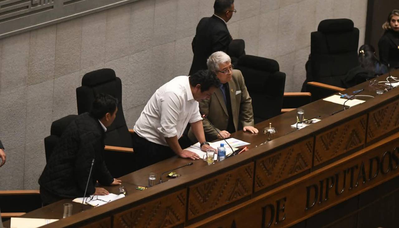 Diputados de Libre y Alianza Popular anuncian impugnación a la reelección de Roberto Castro