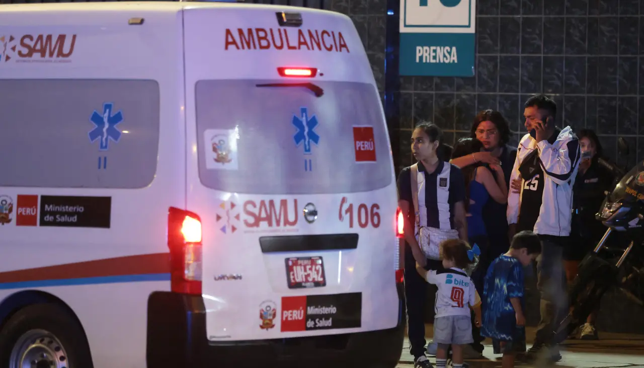 El ‘banderazo’ de Alianza Lima previo al clásico en Perú acaba con un muerto y decenas de heridos