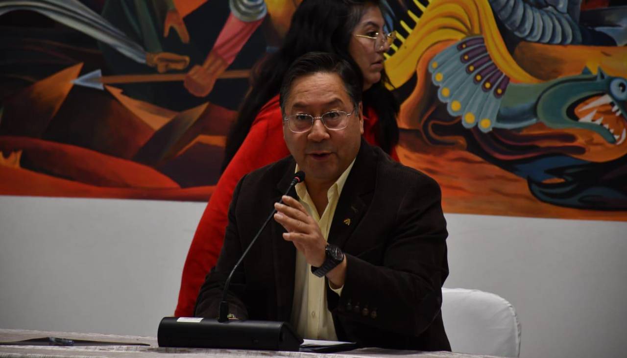 Arce invita a Paz y Tuto a una reunión para “mostrarles la situación económica” y el “problema del combustible”