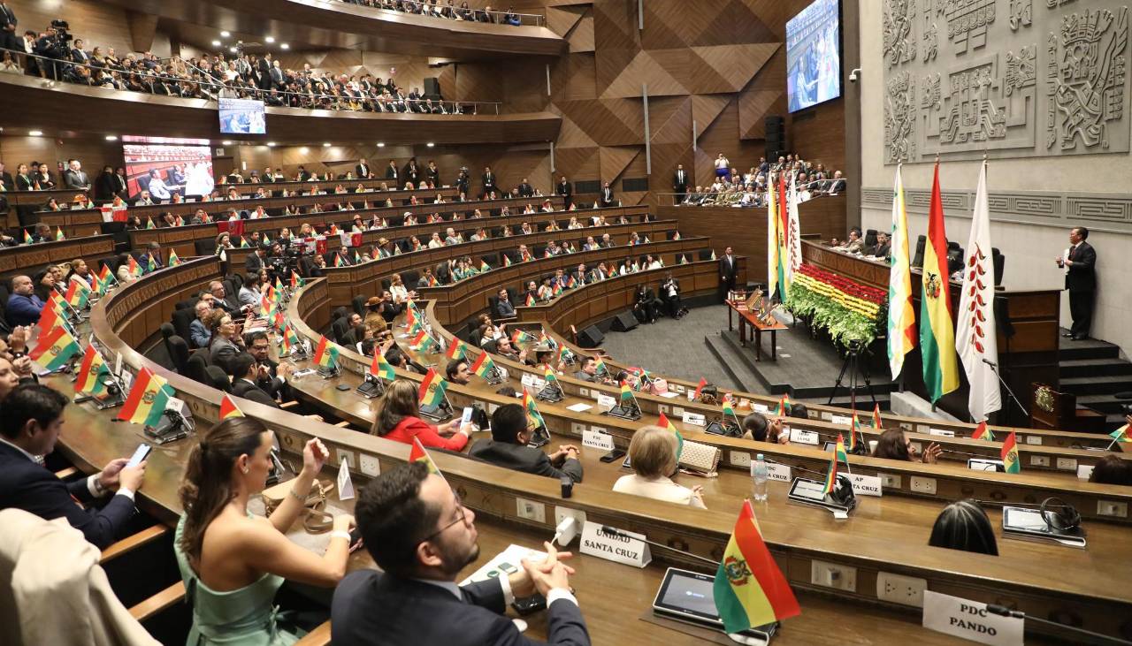 Se instala la sesión de la Asamblea Plurinacional para hablar de la designación de vocales electorales