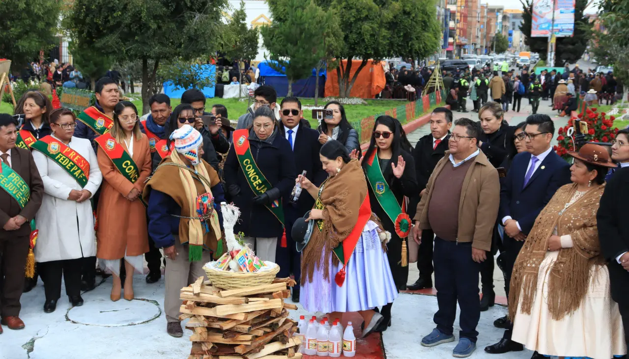 El Alto celebra 40 años con la mirada puesta en apuntalar su crecimiento