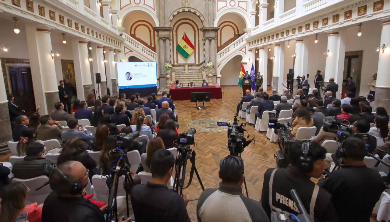 Gobierno convoca a acto en Palacio para las 11:30 de este miércoles y se anuncia “posesión de nuevas autoridades”