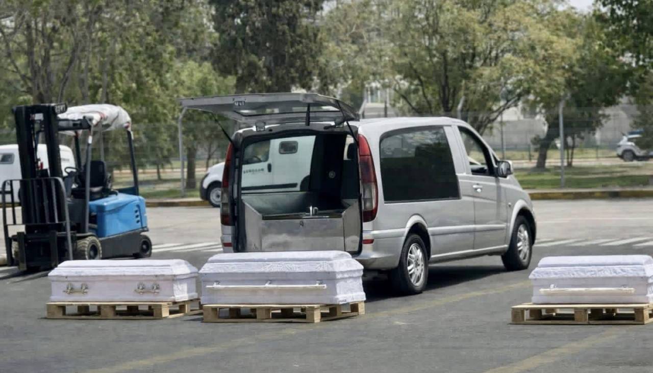 A un mes de la tragedia, arriban a Bolivia los cuerpos de las cuatro niñas fallecidas en un incendio en Chile 