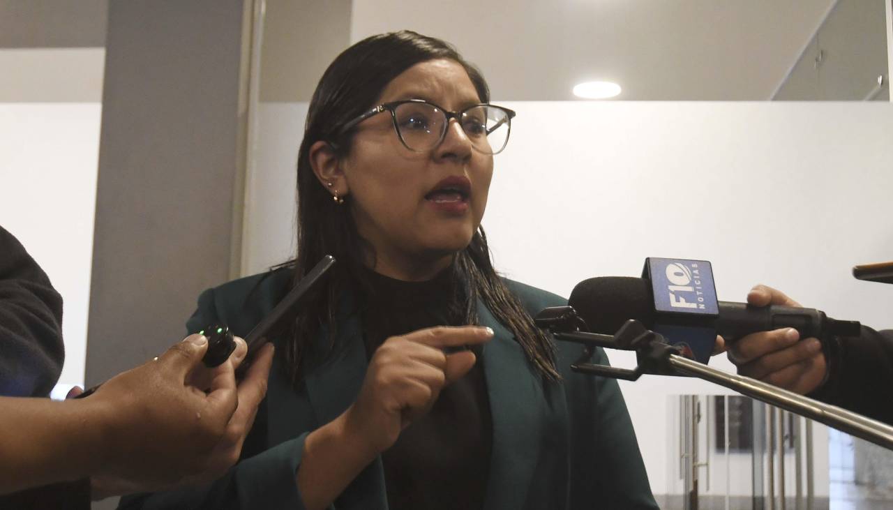 Diputada Claros denuncia a Beller y Cerimedo por injurias y calumnias por la presunta lista de ‘sobresueldos’ 
