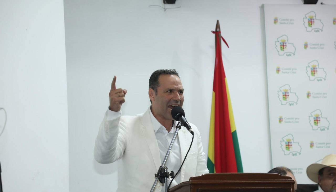 Comité pro Santa Cruz pide aprobar la Ley de Estados de Excepción para frenar los bloqueos en el país