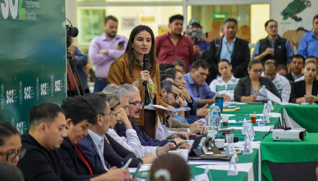 Habilitan 703 ítems de salud para Santa Cruz tras mesas de trabajo entre autoridades
